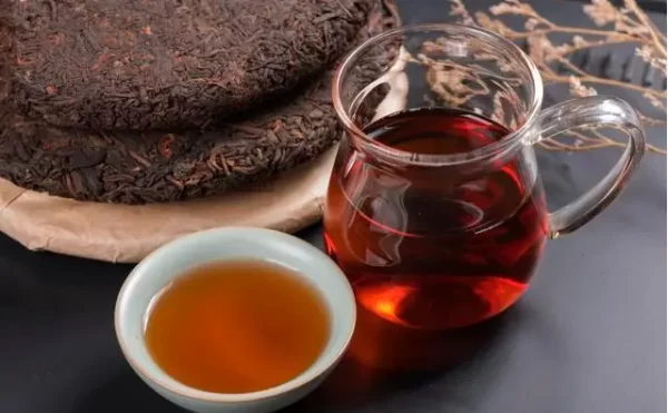 Originating from the misty mountains of Yunnan province, Pu-erh undergoes a unique fermentation process, resulting in a complex, earthy flavor profile. With each sip, experience the whispers of ancient tea trees and the essence of the land from which it springs. From delicate young leaves to aged vintage cakes, Pu-erh tea captivates connoisseurs with its depth and character, inviting exploration and appreciation of China's tea heritage.